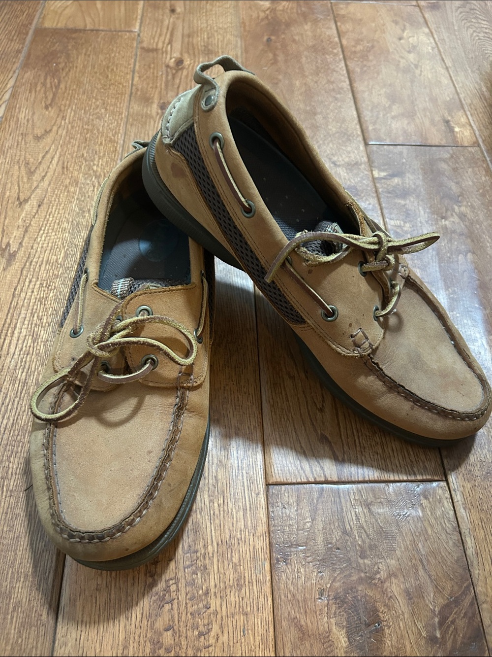Bass Men's Tan Suede Boat Shoes with Lace-Up Detail